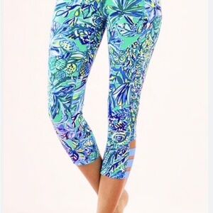 Lilly Pulitzer blue and green floral print leggings size XS New with Tags